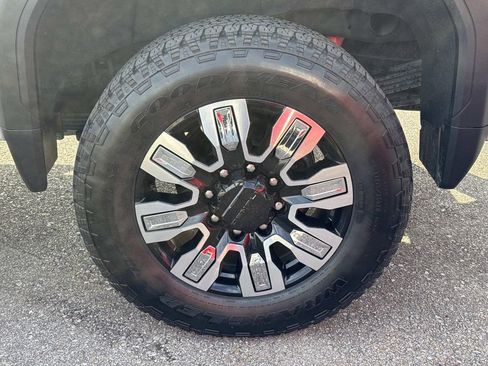 Used 2024 GMC Sierra 2500 Denali w/ Denali Reserve Package image 4