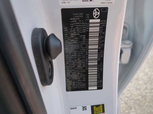 Used 2024 Toyota Corolla LE image 31