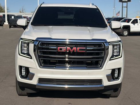 Used 2024 GMC Yukon XL SLT w/ SLT Luxury Package image 32