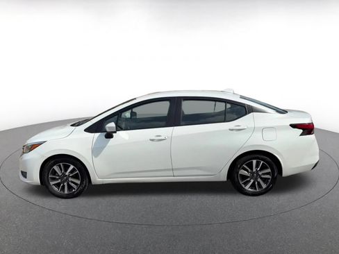 Used 2025 Nissan Versa SV FWD image 7