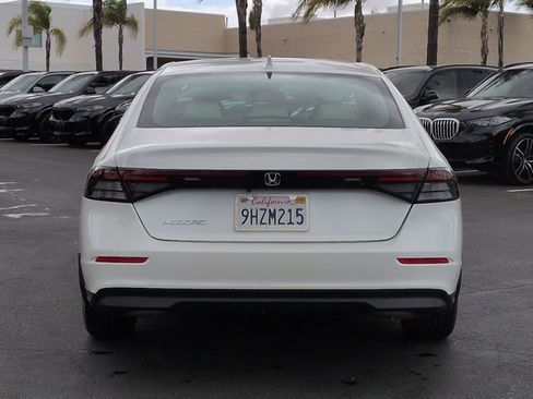 Used 2023 Honda Accord EX image 9
