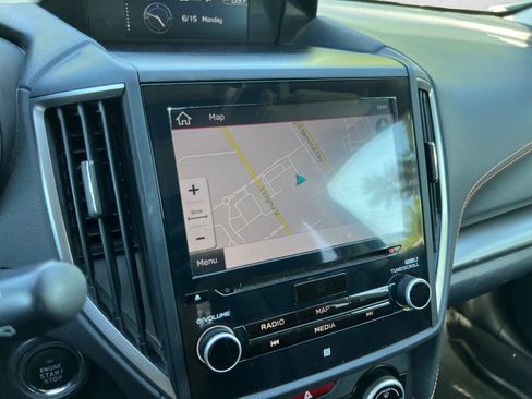 Used 2020 Subaru Crosstrek 2.0i Limited w/ Moonroof Package w/Navigation AWD/4WD image 16