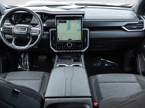 Used 2025 GMC Acadia Elevation image 19