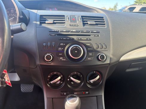 Used 2013 MAZDA MAZDA3 i Sport FWD image 19