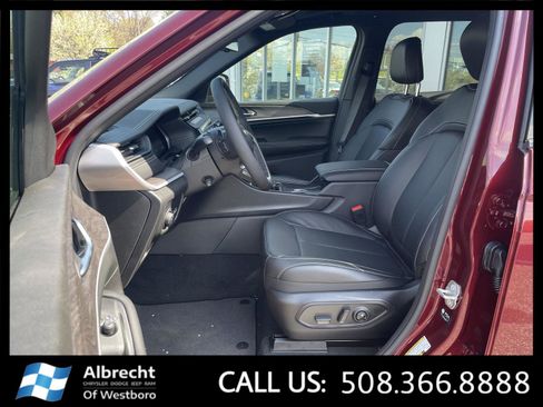 New 2026 Jeep Grand Cherokee L Limited AWD/4WD image 10