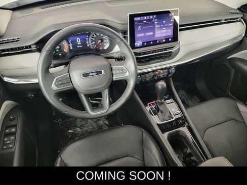 Used 2022 Jeep Compass Limited AWD/4WD image 32