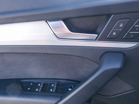 Used 2021 Audi SQ5 Premium w/ Convenience Package image 19