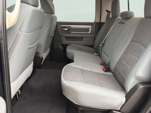 Used 2019 RAM 1500 Big Horn image 24