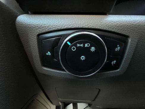 Used 2022 Ford F250 XL w/ Power Equipment Group AWD/4WD image 30
