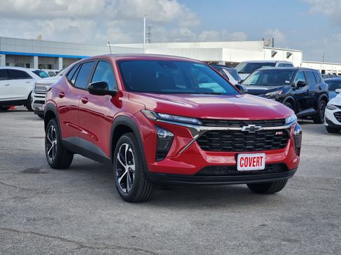 New 2026 Chevrolet Trax RS w/ Driver Confidence Package FWD image 2
