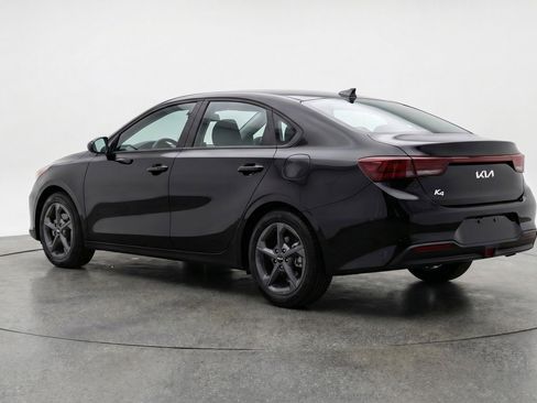 Used 2025 Kia K4 LXS image 5