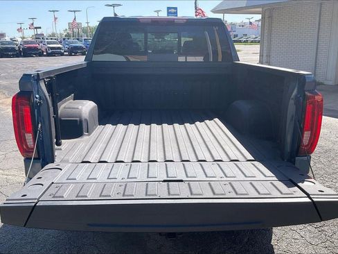 Used 2024 GMC Sierra 1500 Denali AWD/4WD image 4