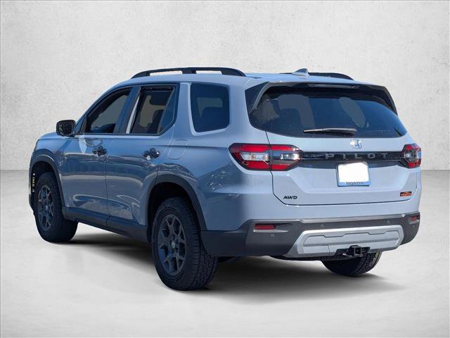 Used 2025 Honda Pilot TrailSport image 7