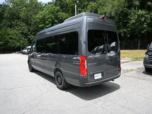 Used 2025 Mercedes-Benz Sprinter 2500 image 4
