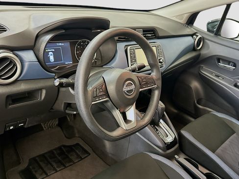 Used 2025 Nissan Versa SV FWD image 18
