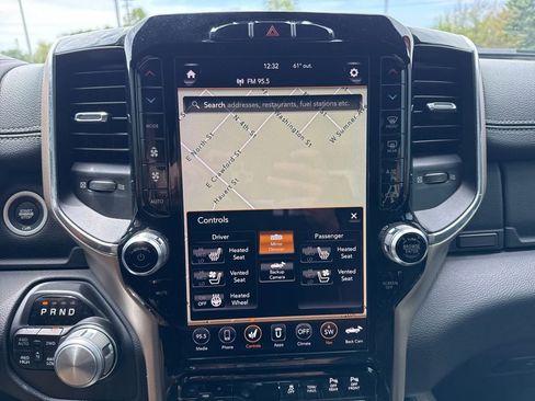 Used 2019 RAM 1500 Laramie AWD/4WD image 19