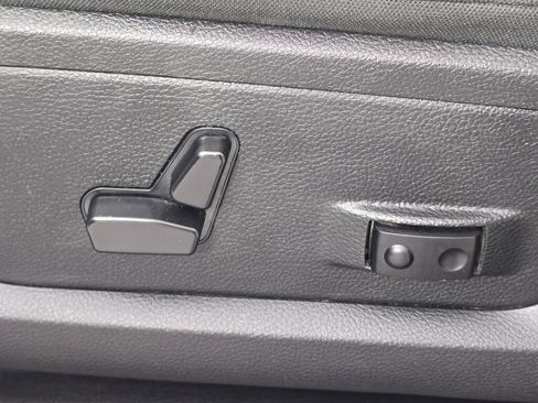 Used 2024 RAM 2500 Big Horn image 23