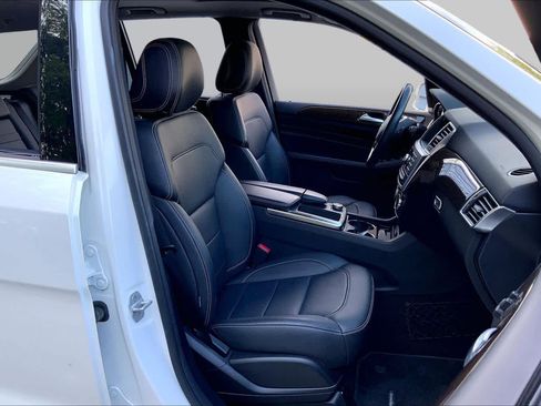 Used 2015 Mercedes-Benz ML 350 4MATIC image 8