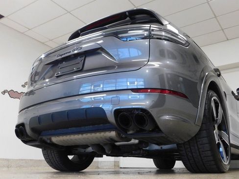 Used 2021 Porsche Cayenne GTS image 87