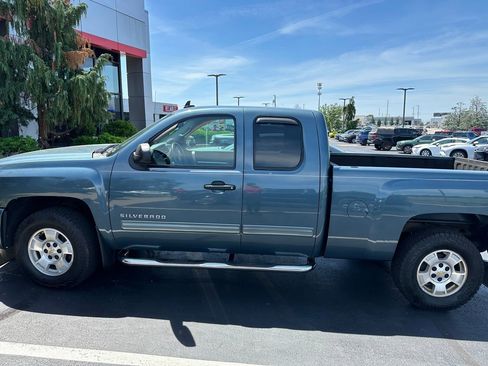 Used 2010 Chevrolet Silverado 1500 LT w/ Power Pack Plus AWD/4WD image 9