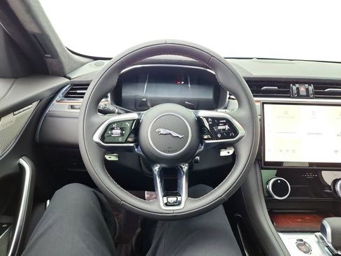 New 2026 Jaguar F-PACE SVR image 24