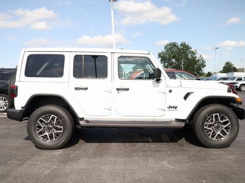 New 2025 Jeep Wrangler Sahara image 4