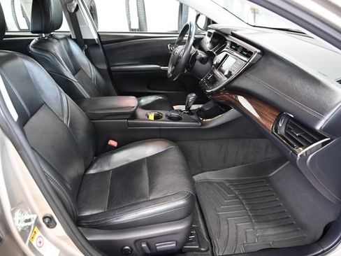 Used 2013 Toyota Avalon Limited FWD image 11