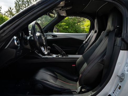 Used 2016 MAZDA MX-5 Miata Grand Touring RWD image 13