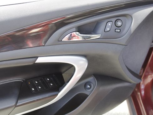 Used 2016 Buick Regal AWD image 12