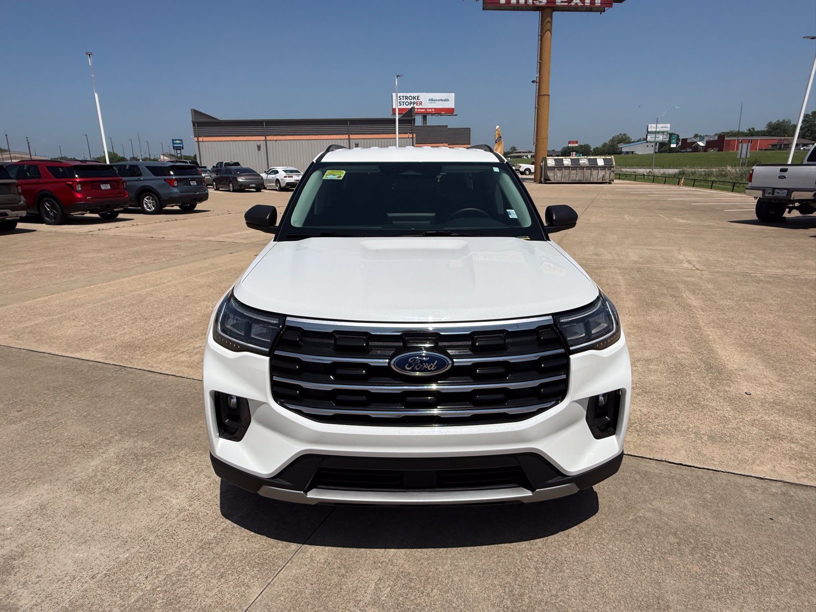 Certified 2025 Ford Explorer Active w/ Active Comfort Package RWD image 2