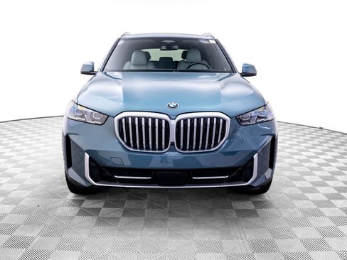 Used 2024 BMW X5 xDrive40i w/ Premium Package AWD/4WD image 8