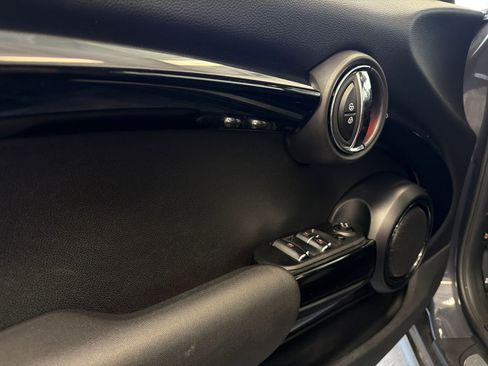 Used 2017 MINI Cooper S FWD image 35