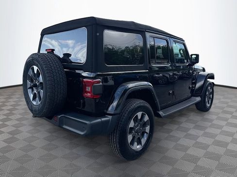 Used 2022 Jeep Wrangler Unlimited Sahara w/ LED Lighting Group AWD/4WD image 6