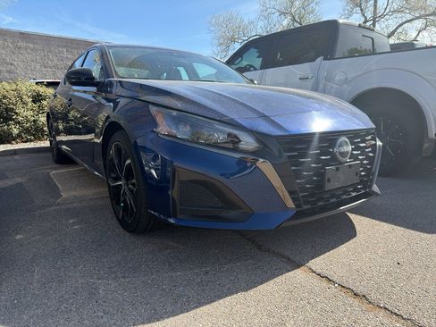 Used 2024 Nissan Altima 2.5 SR image 5