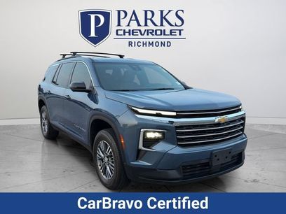 Used 2024 Chevrolet Traverse LT w/ Trailering Package