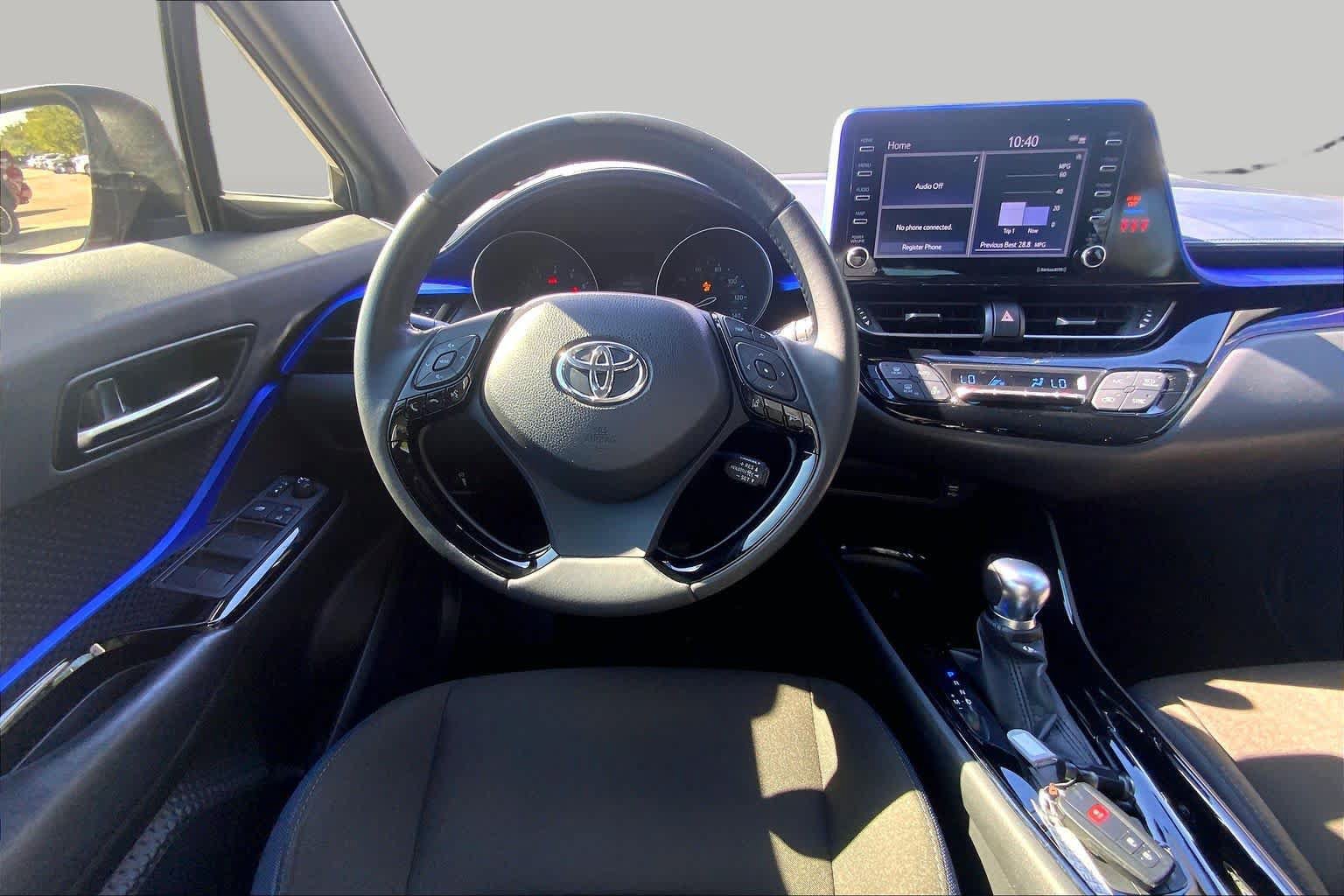 Used 2021 Toyota C-HR XLE FWD image 6
