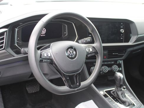 Used 2021 Volkswagen Jetta SEL FWD image 9