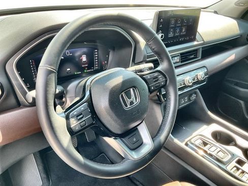 Used 2023 Honda Pilot Elite image 22