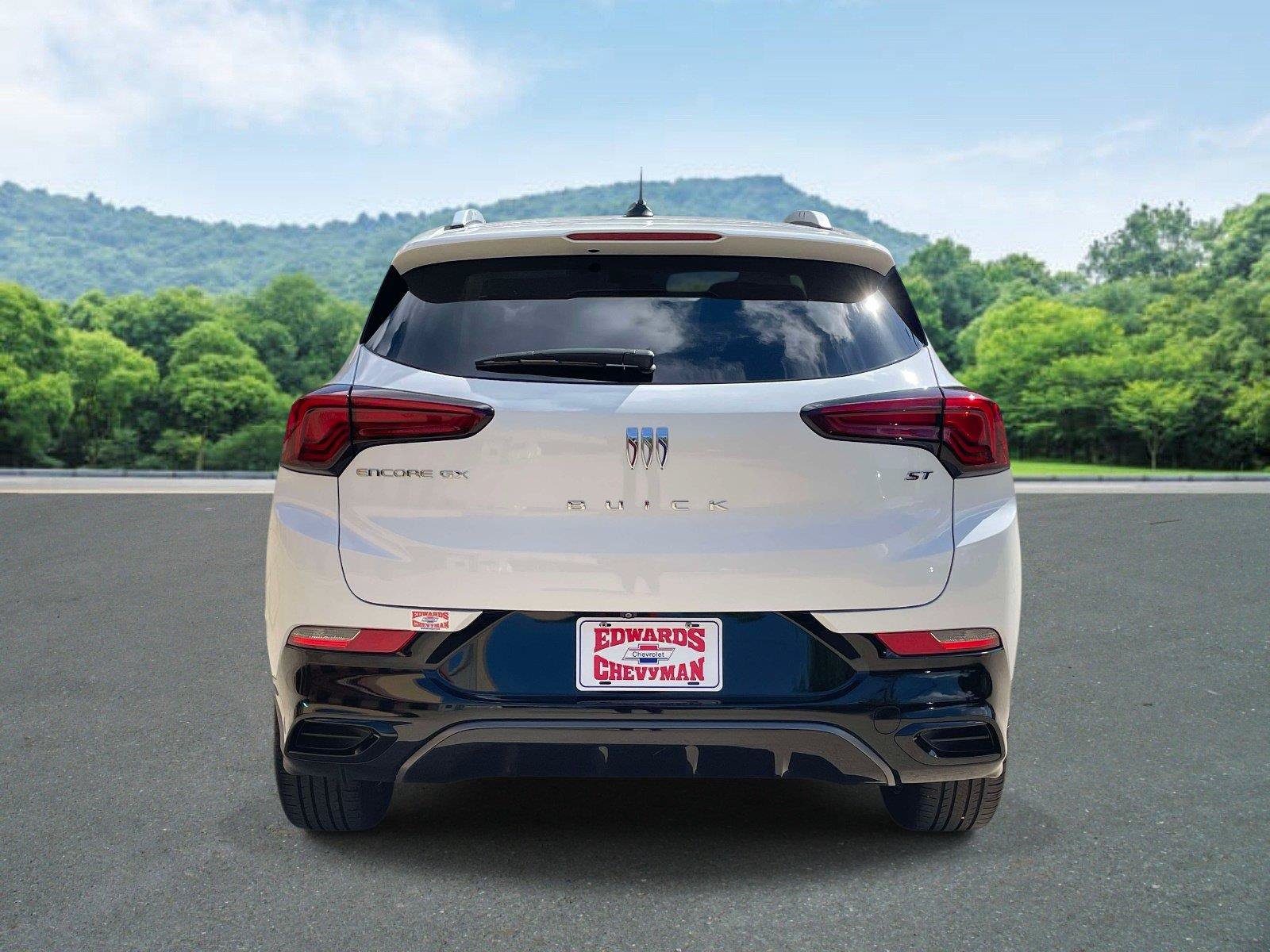 Used 2024 Buick Encore GX Sport Touring w/ Advanced Technology Package FWD image 4