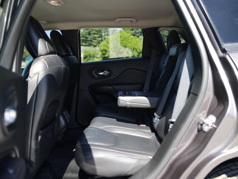 Used 2017 Jeep Cherokee High Altitude AWD/4WD image 15