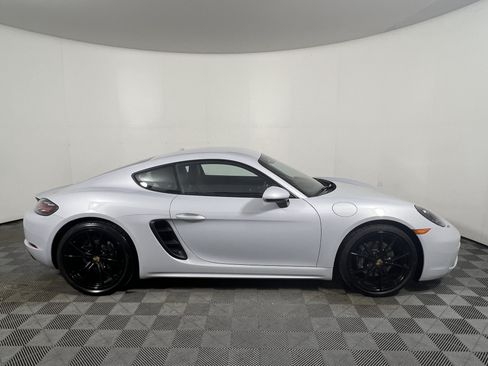 Certified 2024 Porsche 718 Cayman RWD image 8