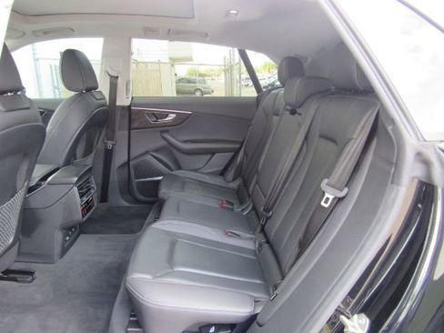 Used 2023 Audi Q8 Premium Plus w/ Premium Plus Package image 20