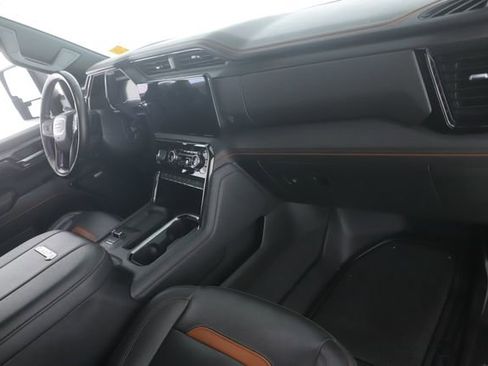 Used 2024 GMC Sierra 2500 AT4 w/ AT4 Premium Plus Package AWD/4WD image 31