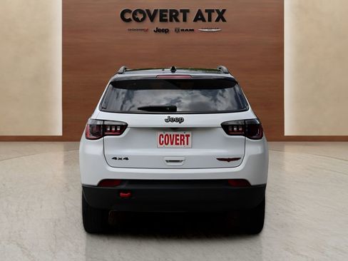 Used 2022 Jeep Compass Trailhawk AWD/4WD image 4
