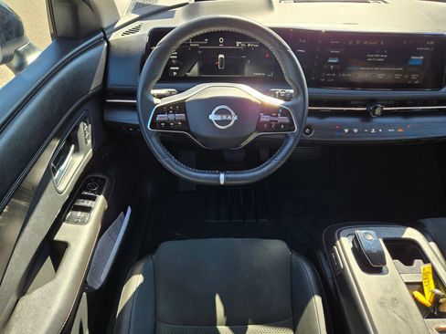 Used 2023 Nissan Ariya FWD image 16