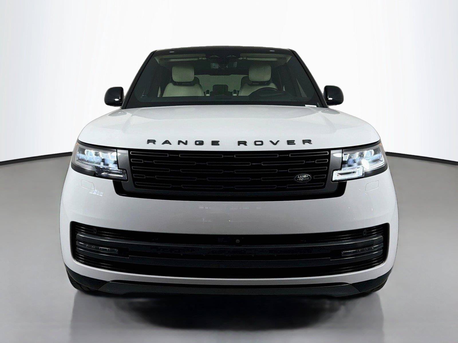 Certified 2025 Land Rover Range Rover SE AWD/4WD image 2