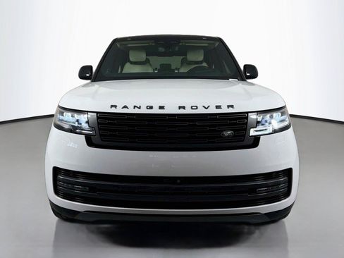 Used 2025 Land Rover Range Rover SE AWD/4WD image 2