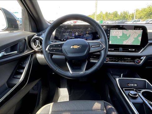 Used 2026 Chevrolet Equinox LT w/ Convenience Package II AWD/4WD image 6