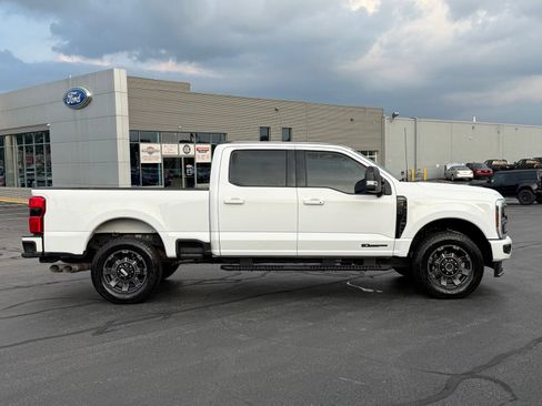 Used 2024 Ford F250 Lariat w/ Lariat Ultimate Package AWD/4WD image 3