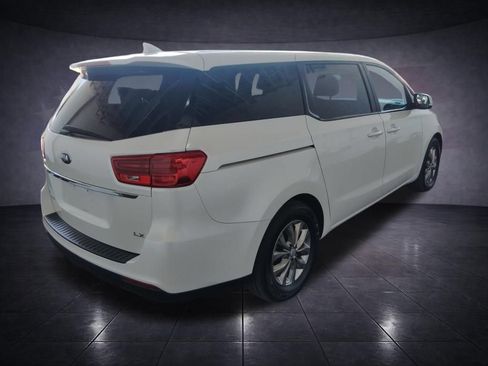 Used 2019 Kia Sedona LX FWD image 5